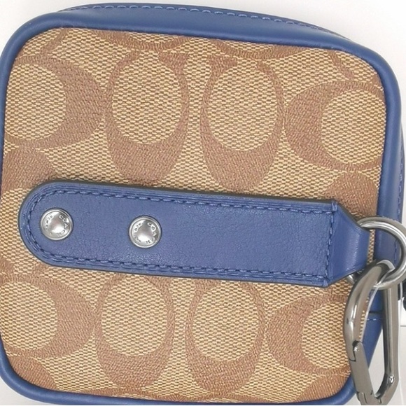 NWT! Coach 2 set Dalmatian Zip wallet and pouch set - Picture 2 of 9